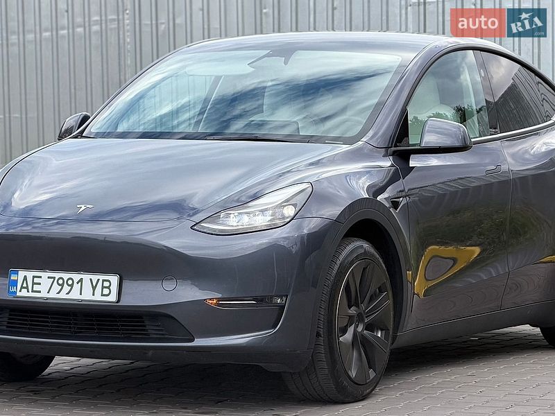 Позашляховик / Кросовер Tesla Model Y 2023 в Кам'янському