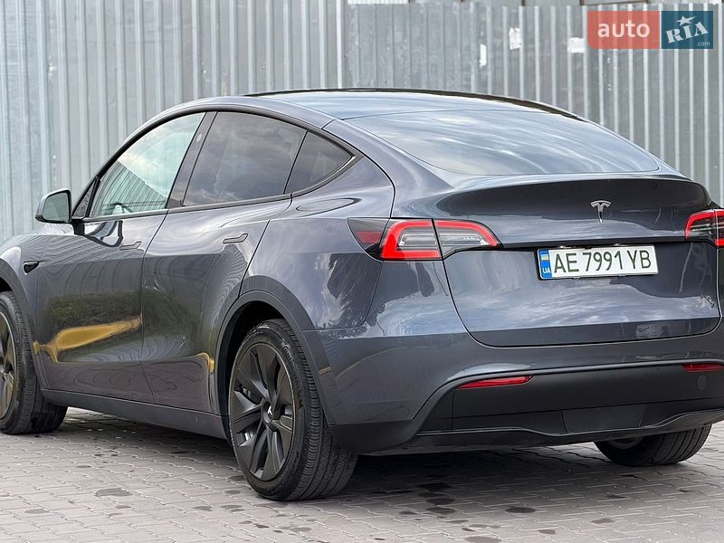 Позашляховик / Кросовер Tesla Model Y 2023 в Кам'янському