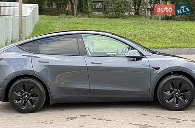 Позашляховик / Кросовер Tesla Model Y 2023 в Кам'янському