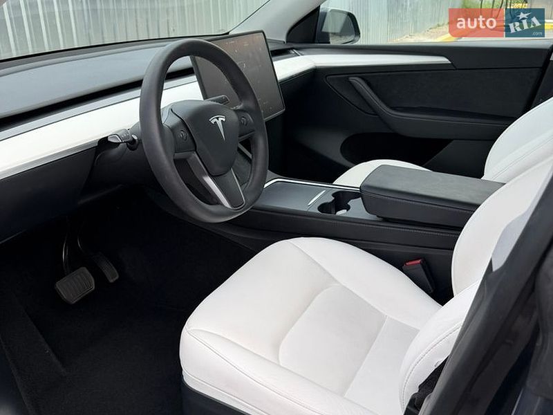 Позашляховик / Кросовер Tesla Model Y 2023 в Кам'янському