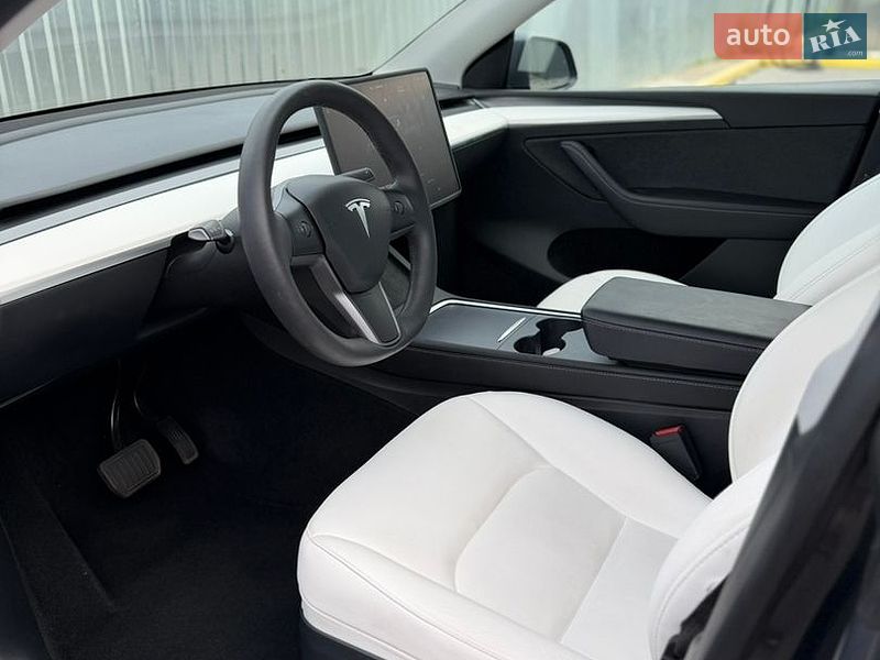Позашляховик / Кросовер Tesla Model Y 2023 в Кам'янському