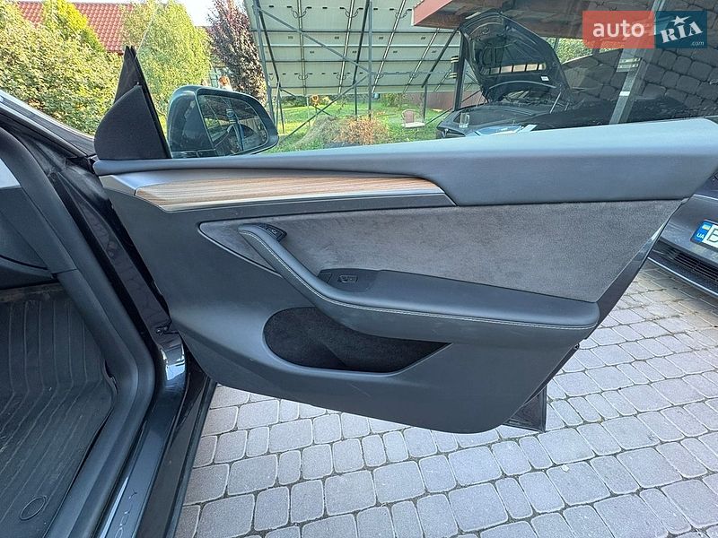 Позашляховик / Кросовер Tesla Model Y 2024 в Новояворівську фото 20 Позашляховик / Кросовер Tesla Model Y 2024 в Новояворівську
