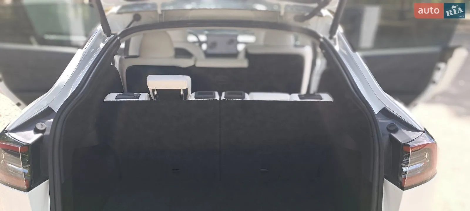 2023 Tesla Model Y - мініатюра 35