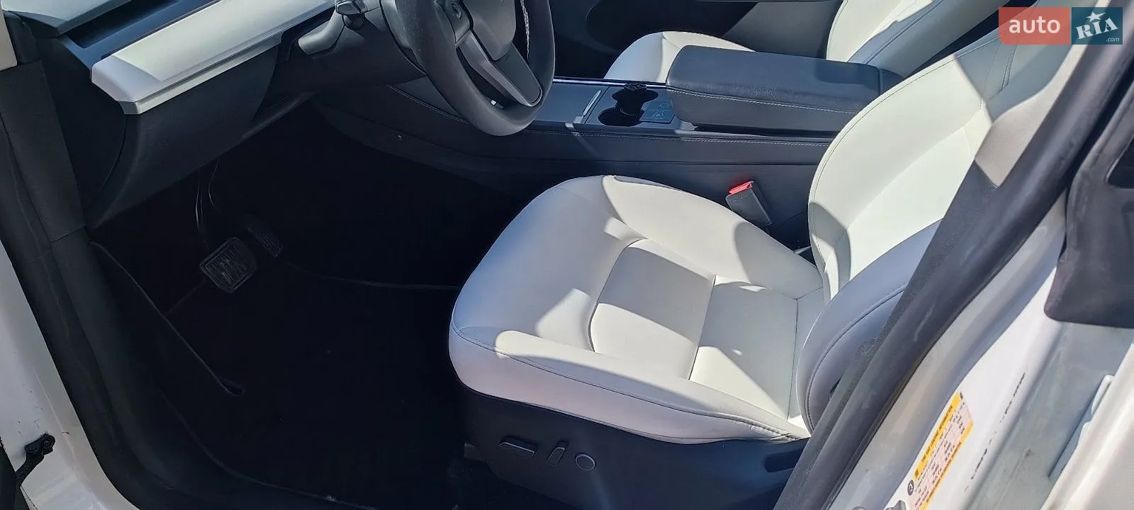 2023 Tesla Model Y - мініатюра 24