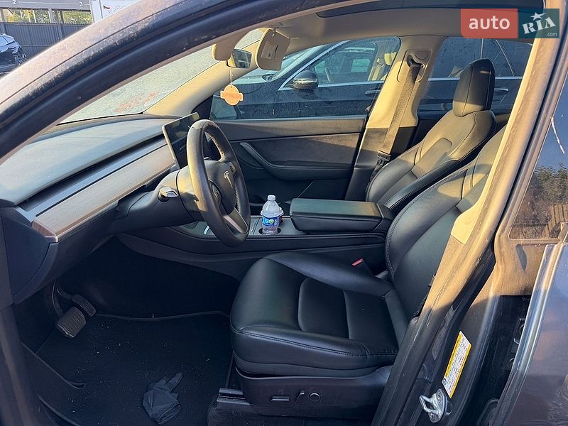 Позашляховик / Кросовер Tesla Model Y 2022 в Львові