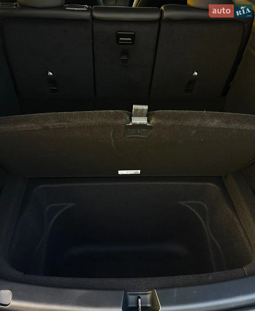 2024 Tesla Model Y - мініатюра 32