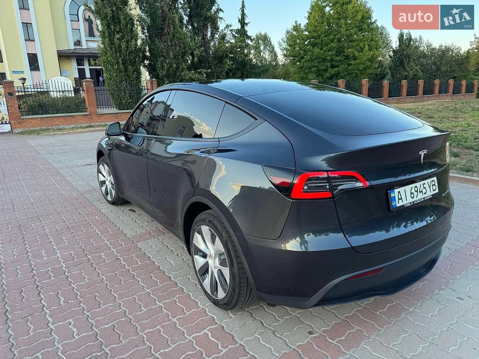 2024 Tesla Model Y - мініатюра 5