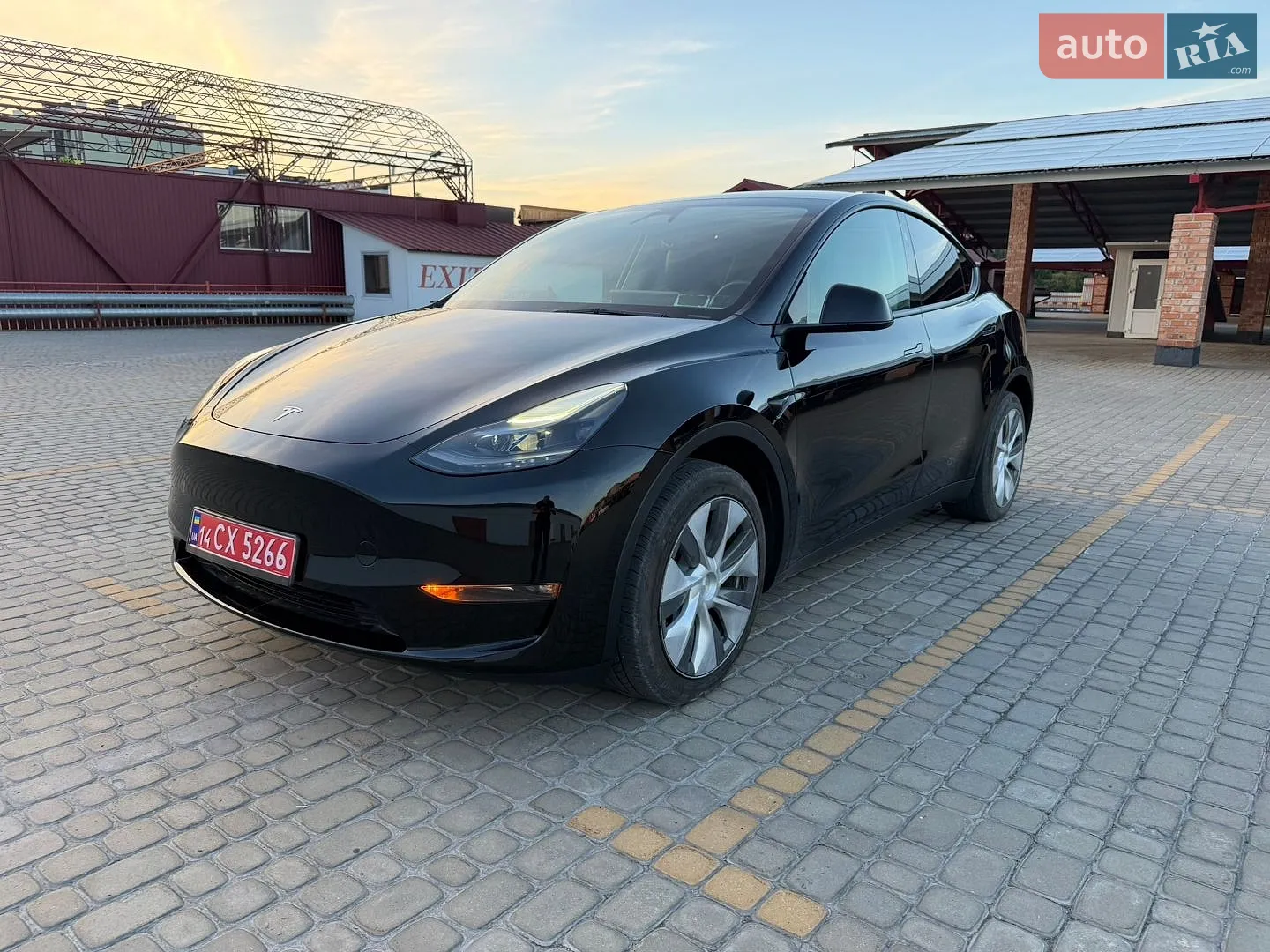 2023 Tesla Model Y - мініатюра 9
