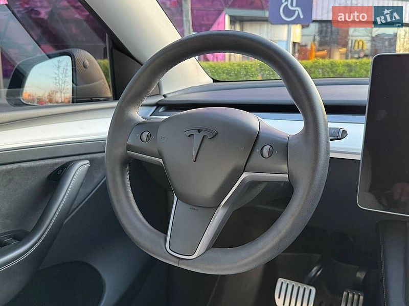 Внедорожник / Кроссовер Tesla Model Y 2022 в Киеве фото 36 Внедорожник / Кроссовер Tesla Model Y 2022 в Киеве