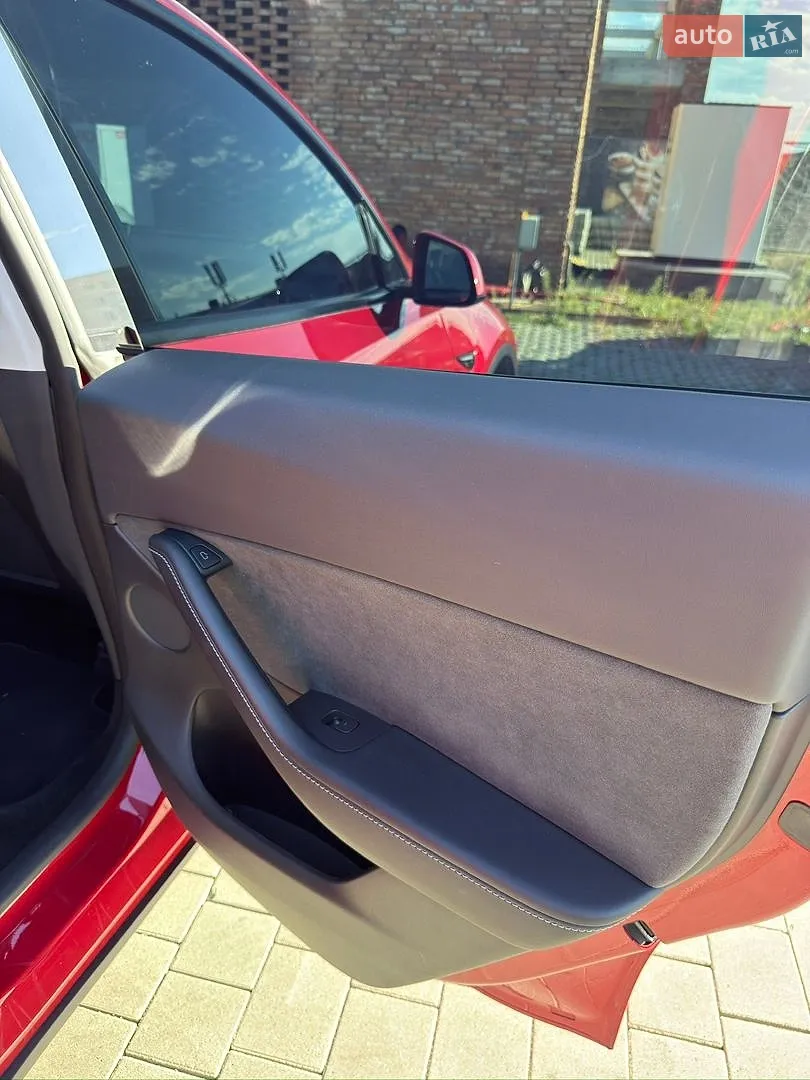 2022 Tesla Model Y - мініатюра 17