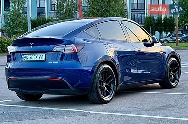 Внедорожник / Кроссовер Tesla Model Y 2021 в Киеве