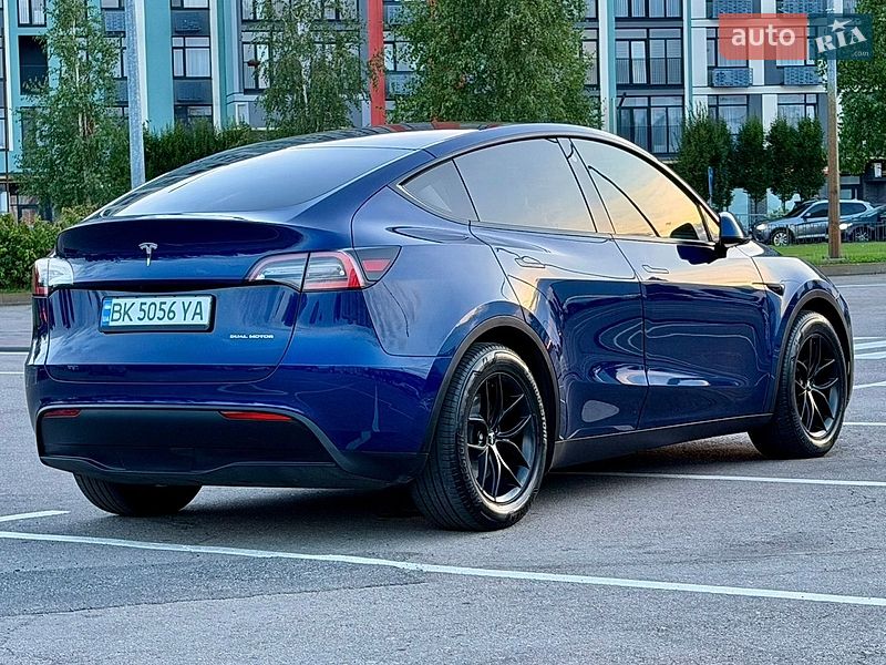 Внедорожник / Кроссовер Tesla Model Y 2021 в Киеве