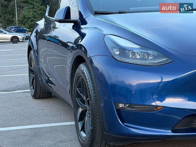Внедорожник / Кроссовер Tesla Model Y 2021 в Киеве