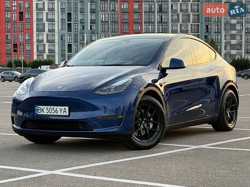 Внедорожник / Кроссовер Tesla Model Y 2021 в Киеве