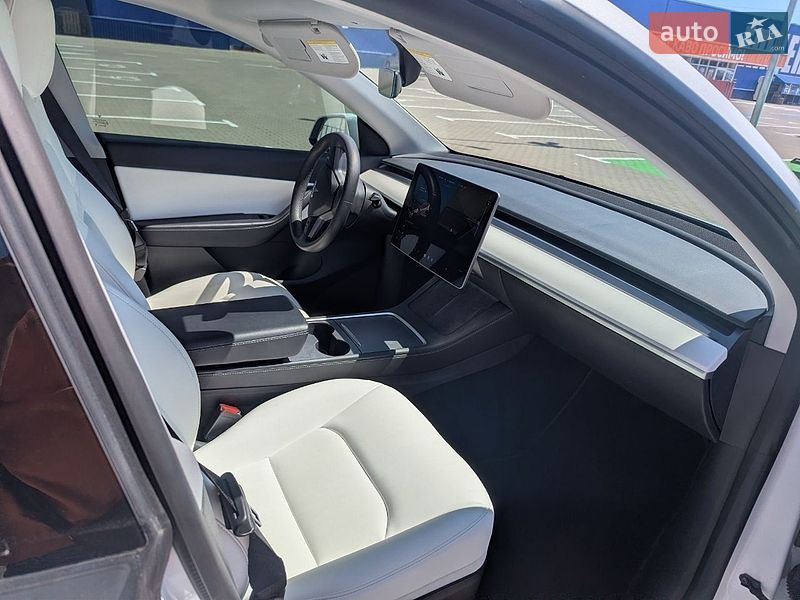 Внедорожник / Кроссовер Tesla Model Y 2021 в Тернополе фото 17 Внедорожник / Кроссовер Tesla Model Y 2021 в Тернополе
