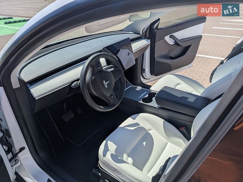 Внедорожник / Кроссовер Tesla Model Y 2021 в Тернополе фото 16 Внедорожник / Кроссовер Tesla Model Y 2021 в Тернополе