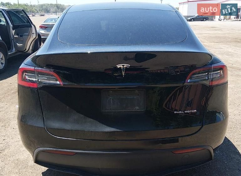Позашляховик / Кросовер Tesla Model Y 2021 в Луцьку