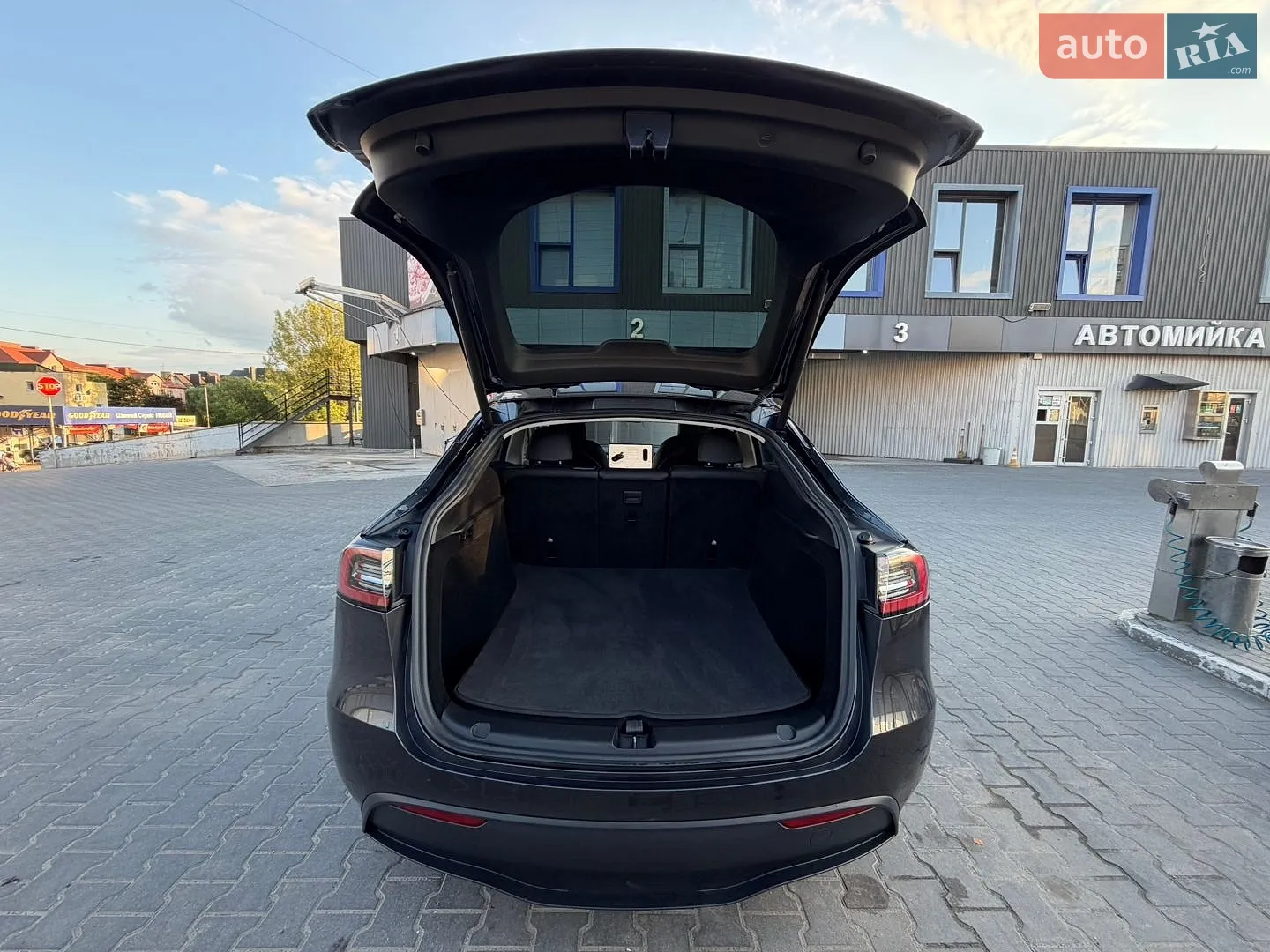 2024 Tesla Model Y - мініатюра 45