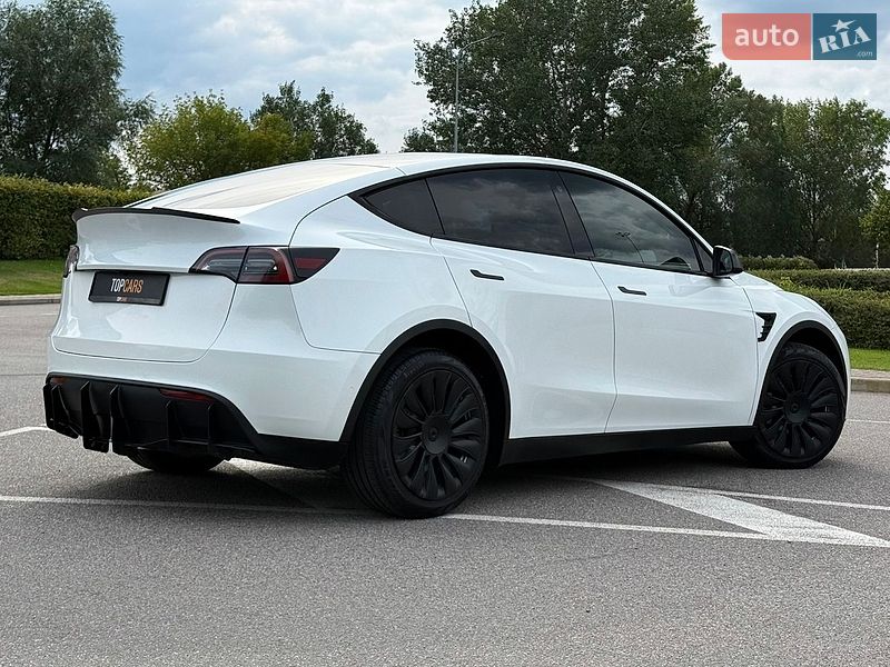 Позашляховик / Кросовер Tesla Model Y 2021 в Києві