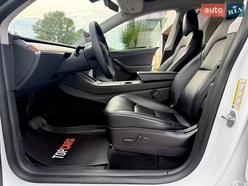Позашляховик / Кросовер Tesla Model Y 2021 в Києві