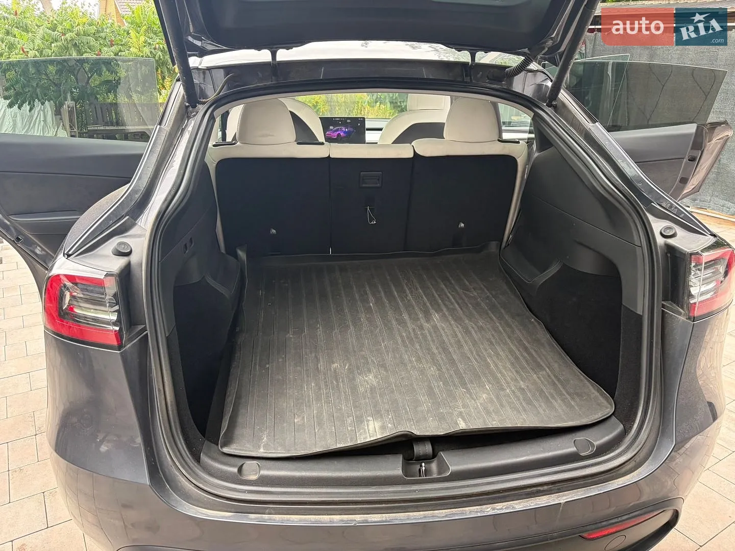 2023 Tesla Model Y - мініатюра 11