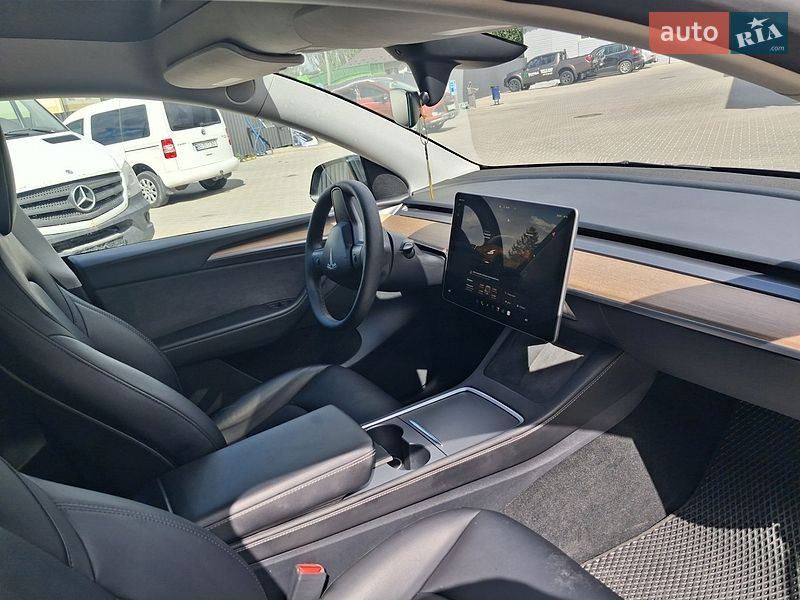 Позашляховик / Кросовер Tesla Model Y 2024 в Ланівці