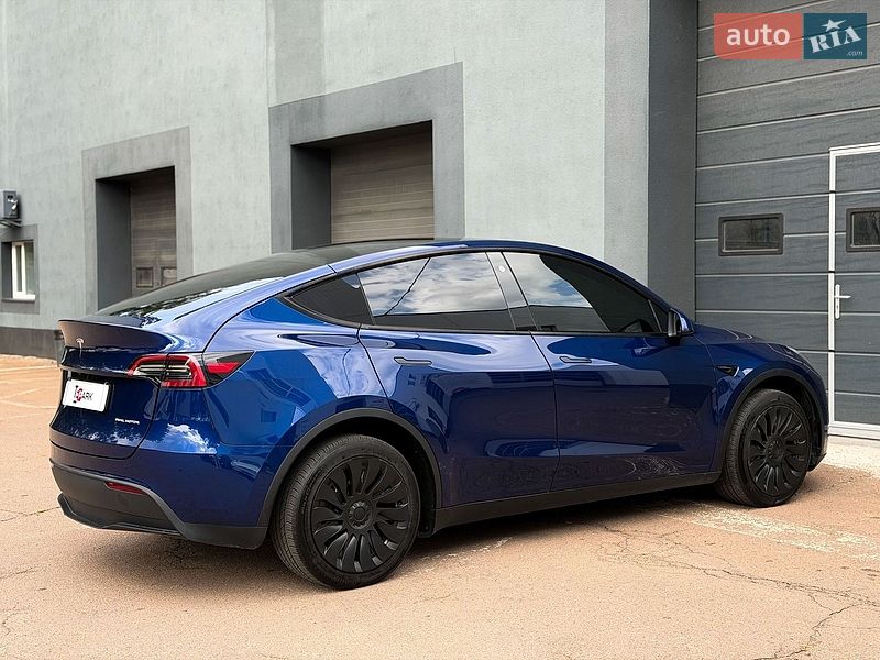 Позашляховик / Кросовер Tesla Model Y 2023 в Києві фото 9 Позашляховик / Кросовер Tesla Model Y 2023 в Києві
