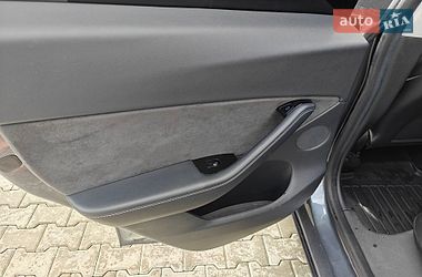Внедорожник / Кроссовер Tesla Model Y 2021 в Киеве