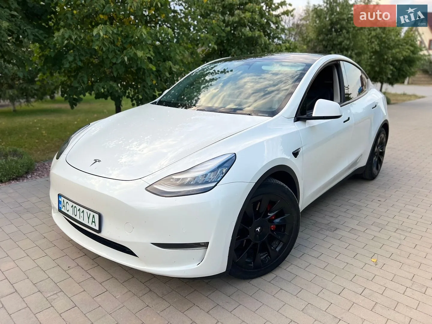 2020 Tesla Model Y - мініатюра 3