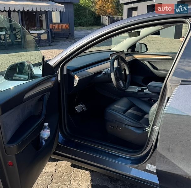 Позашляховик / Кросовер Tesla Model Y 2023 в Кривому Розі фото 10 Позашляховик / Кросовер Tesla Model Y 2023 в Кривому Розі