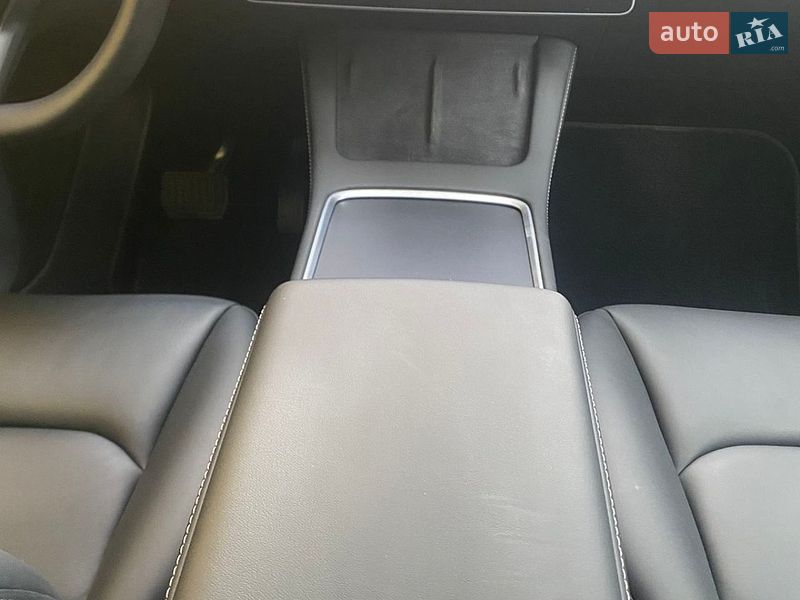 Внедорожник / Кроссовер Tesla Model Y 2022 в Ивано-Франковске