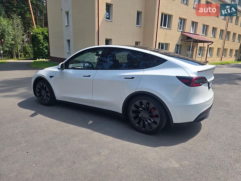 Внедорожник / Кроссовер Tesla Model Y 2022 в Киеве
