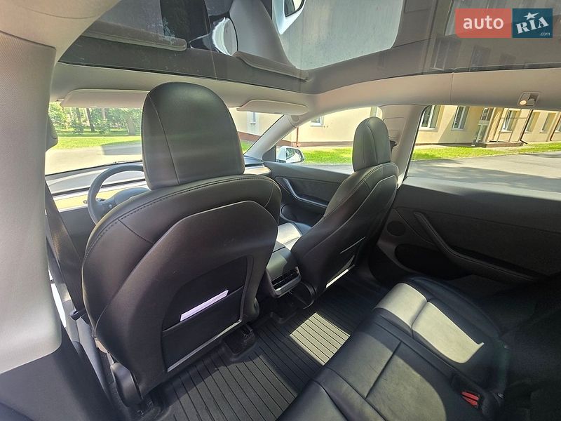 Внедорожник / Кроссовер Tesla Model Y 2022 в Киеве