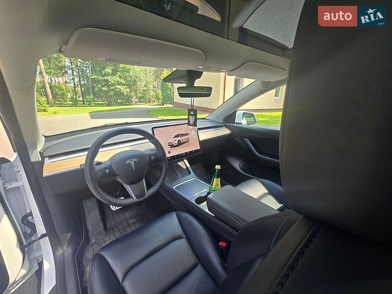 Внедорожник / Кроссовер Tesla Model Y 2022 в Киеве