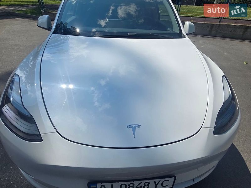 Внедорожник / Кроссовер Tesla Model Y 2022 в Киеве