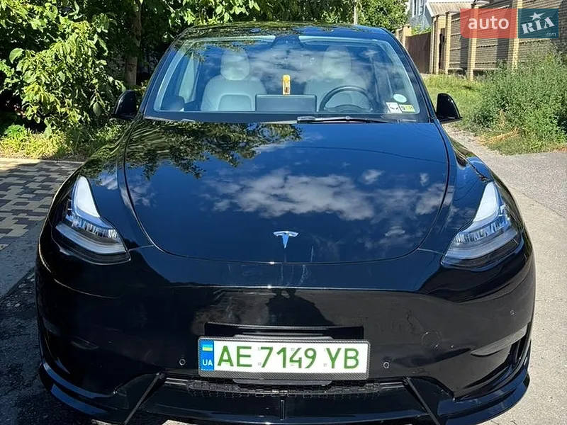 Tesla Model Y 2021
