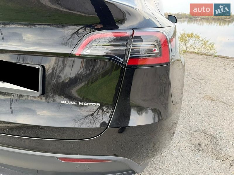 Позашляховик / Кросовер Tesla Model Y 2023 в Дніпрі фото 7 Позашляховик / Кросовер Tesla Model Y 2023 в Дніпрі