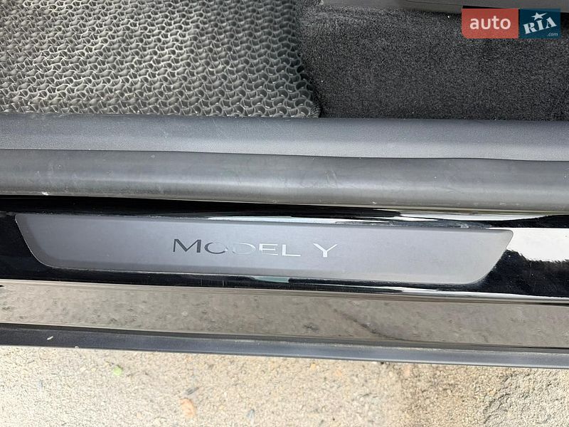 Позашляховик / Кросовер Tesla Model Y 2023 в Дніпрі фото 12 Позашляховик / Кросовер Tesla Model Y 2023 в Дніпрі