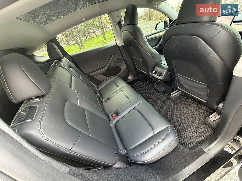 Позашляховик / Кросовер Tesla Model Y 2023 в Дніпрі фото 14 Позашляховик / Кросовер Tesla Model Y 2023 в Дніпрі