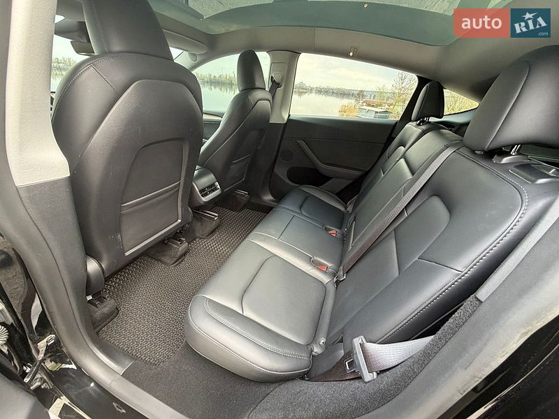 Позашляховик / Кросовер Tesla Model Y 2023 в Дніпрі фото 17 Позашляховик / Кросовер Tesla Model Y 2023 в Дніпрі