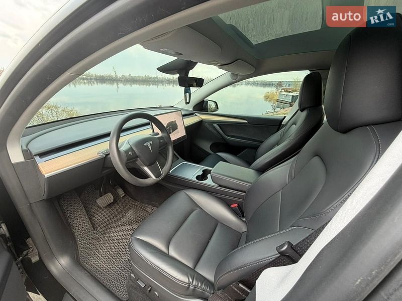 Позашляховик / Кросовер Tesla Model Y 2023 в Дніпрі фото 18 Позашляховик / Кросовер Tesla Model Y 2023 в Дніпрі