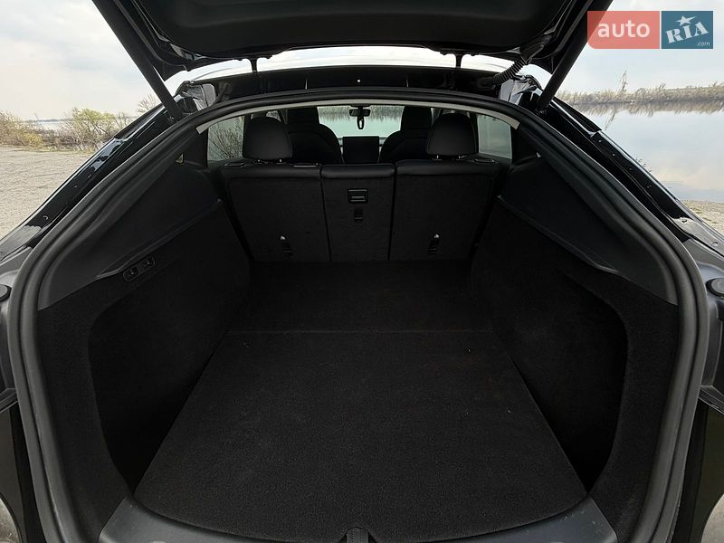 Позашляховик / Кросовер Tesla Model Y 2023 в Дніпрі фото 21 Позашляховик / Кросовер Tesla Model Y 2023 в Дніпрі