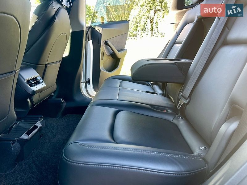 Внедорожник / Кроссовер Tesla Model Y 2021 в Чернигове