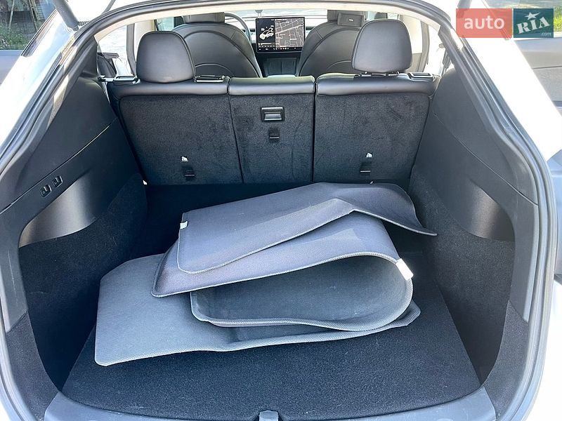 Внедорожник / Кроссовер Tesla Model Y 2021 в Чернигове