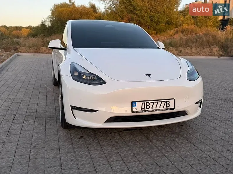 Tesla Model Y