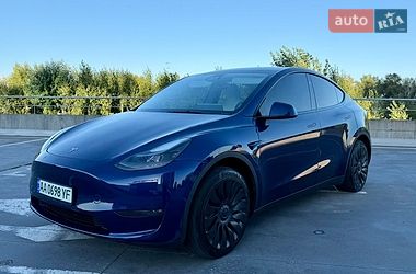 Внедорожник / Кроссовер Tesla Model Y 2024 в Киеве