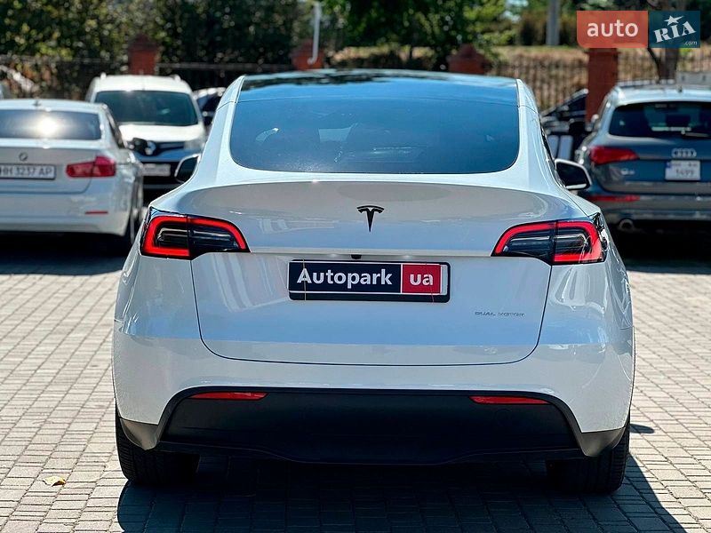 Позашляховик / Кросовер Tesla Model Y 2024 в Одесі