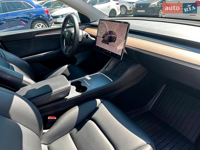 Позашляховик / Кросовер Tesla Model Y 2024 в Одесі