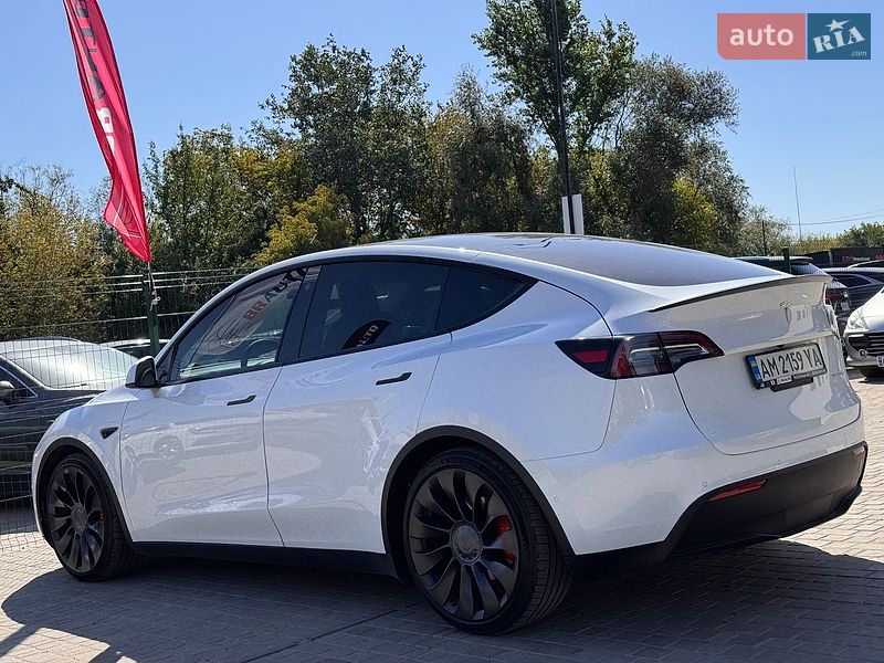 Внедорожник / Кроссовер Tesla Model Y 2022 в Бердичеве