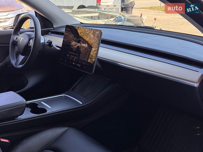 Внедорожник / Кроссовер Tesla Model Y 2022 в Бердичеве